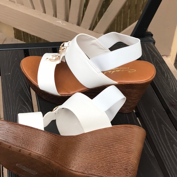 Sandals - Picture 3 of 4